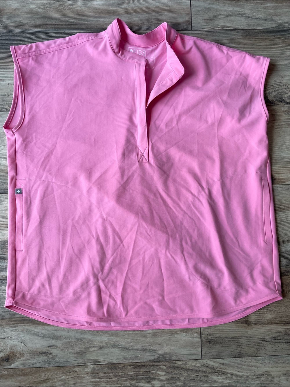 🩷Figs Sunrise pink Rafaela scrub top🩷